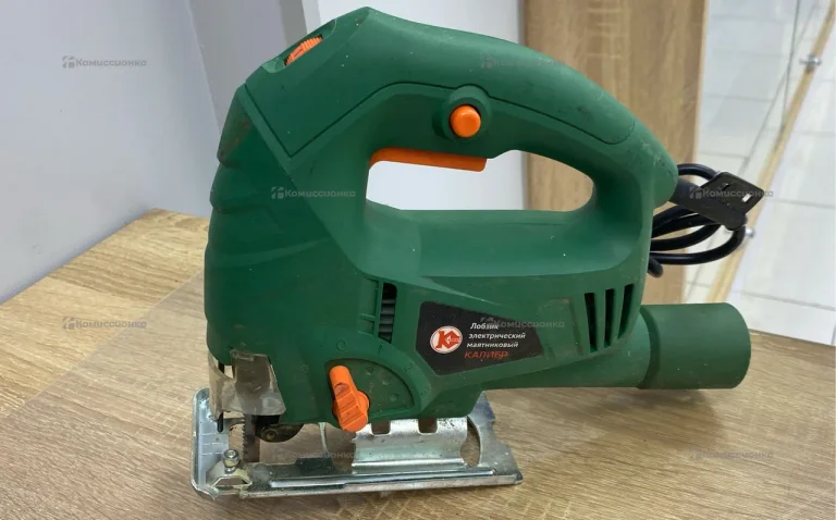 Электролобзик Калибр ЛЭМ-610Е