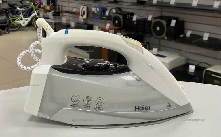 Утюг  Haier Hi-502