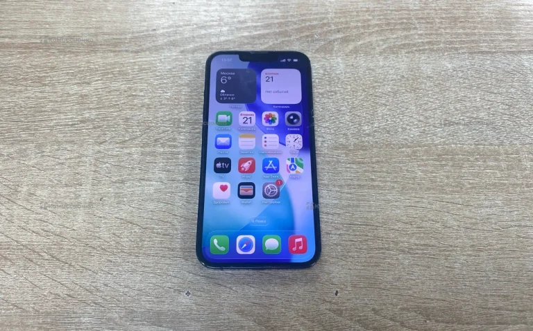 Apple iPhone 13 4/128 ГБ