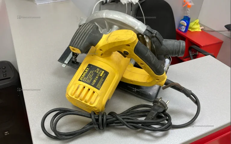 Дисковая пила STANLEY SC16