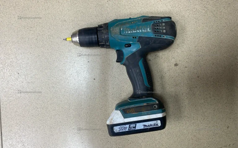 Аккумулятрный дрель Шруповерт Makita DF457D