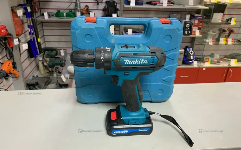 Makita шуруповерт DF331D