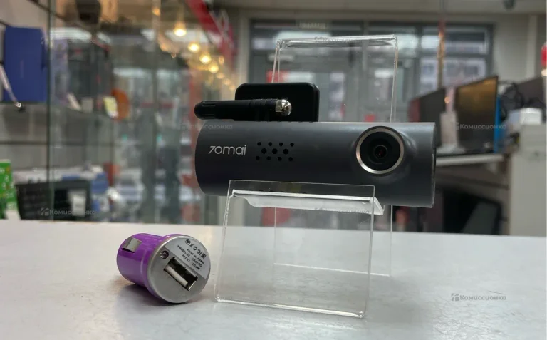 Видеорегистратор 7omai