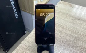 Apple iPhone SE (2020) 3/128 ГБ