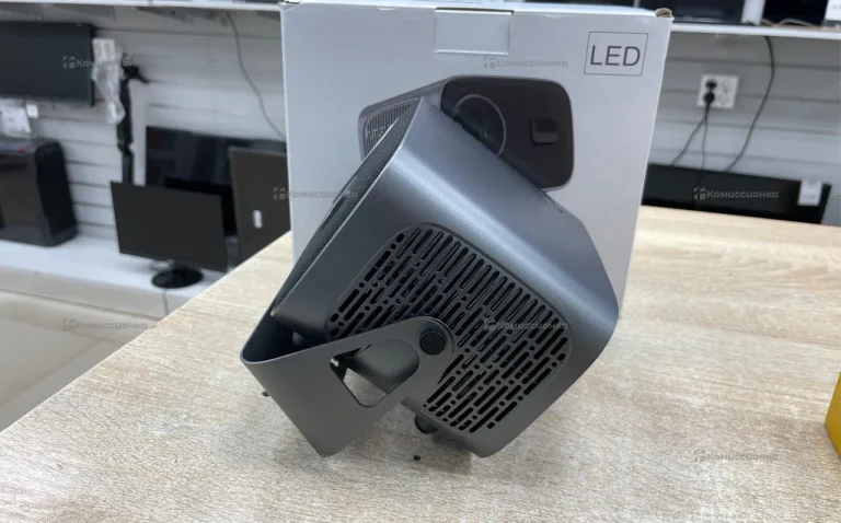 Проектор  LED
