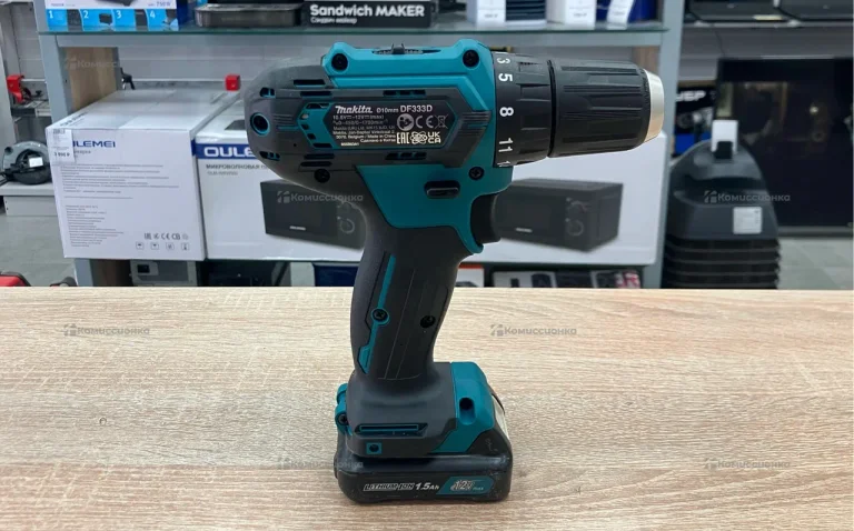 Дрель-шуруповерт Makita DF333DWYE