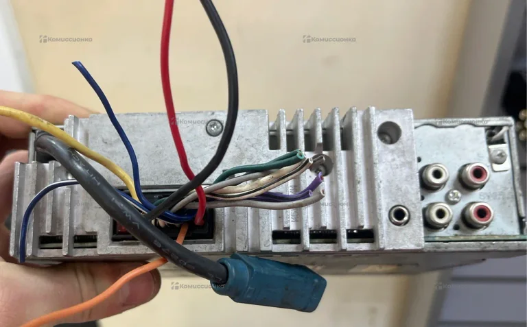 Автомагнитола  alpine CDE-102RI