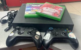 Приставка Xbox One X 1TB.