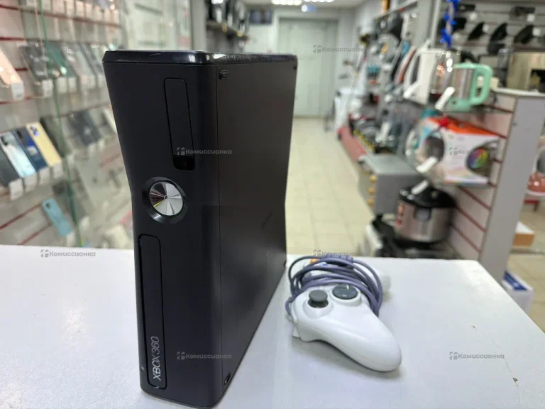 Приставка Xbox 360 Slim (прошитая)