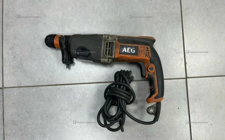 перфоратор AEG 26 XE