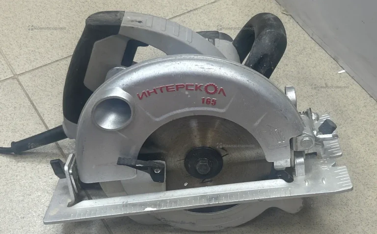 Дисковая пила Интерскол ДП-165/1200