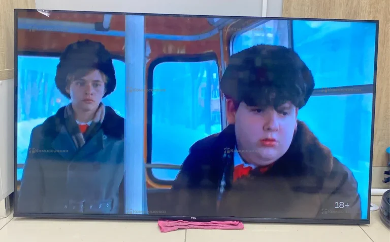 Телевизор TCL 55V6B