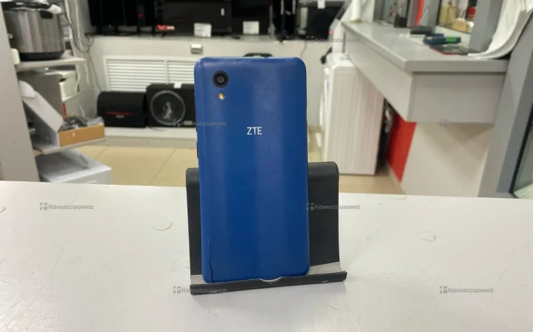 ZTE Blade L8 1/32 ГБ