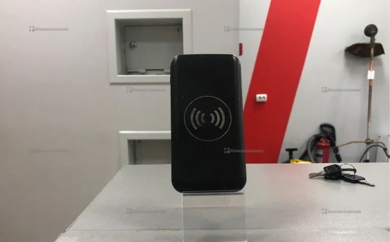 Power bank черный с беспроводной зарядкой 10000 m