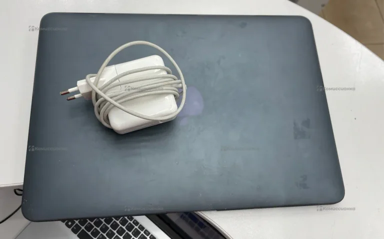 Ноутбук  Apple MacBook Air 2017