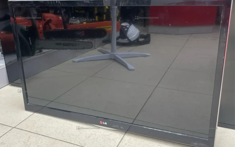 Телевизор LG• 32la643v