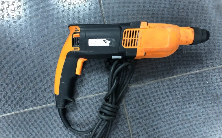 Перфоратор Вихрь П-800к