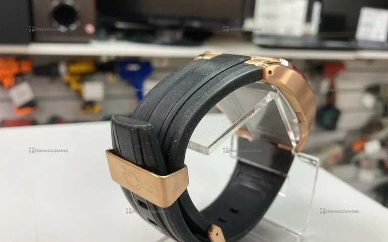 Часы  Quantum Hunter