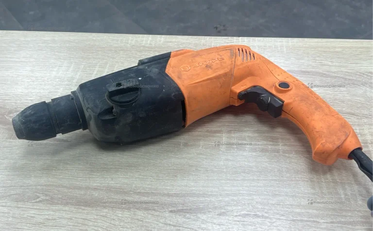 Перфоратор Вихрь П-900К