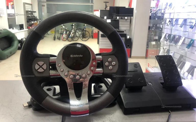 Игровой руль с педалями Defender