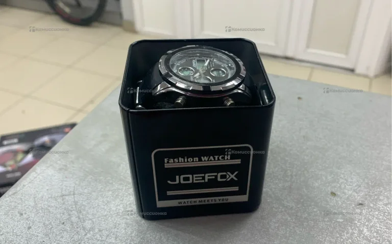 Часы  JOEFOX