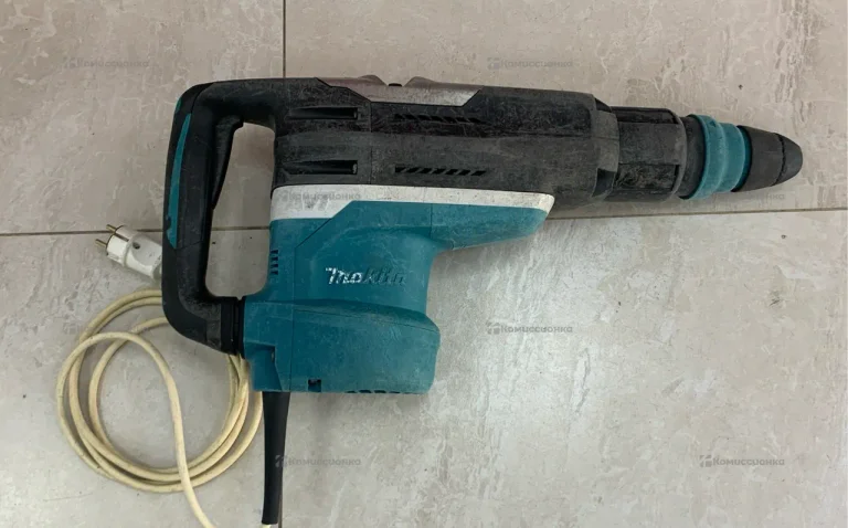 Перфоратор makita HR5212C