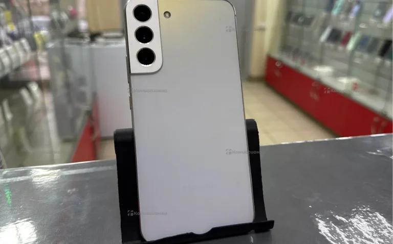 Samsung Galaxy S22+ 8/128 ГБ