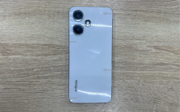 Infinix Hot 30 Play 8/128 ГБ