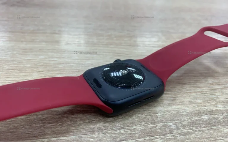 Часы  Apple Watch SE 2