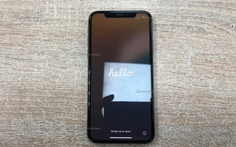 Apple iPhone XS 4/64 ГБ