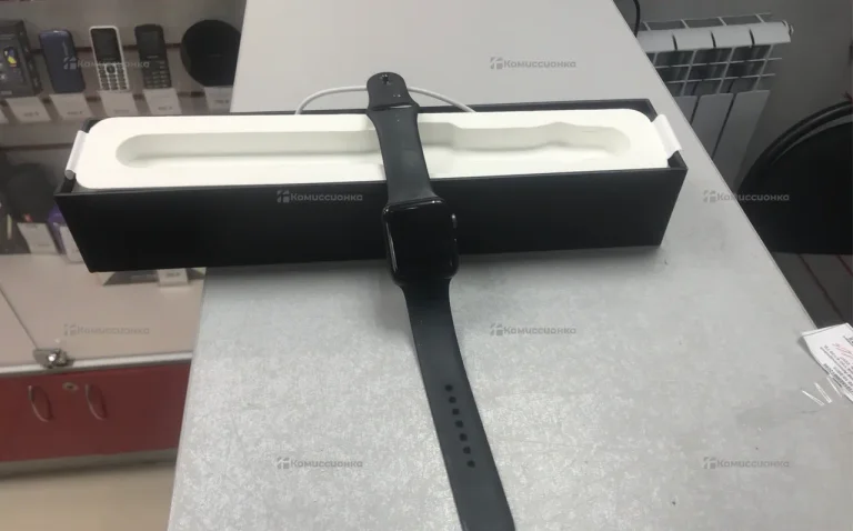 Часы  Apple Watch Series 3 42mm