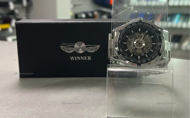 Часы  Winner