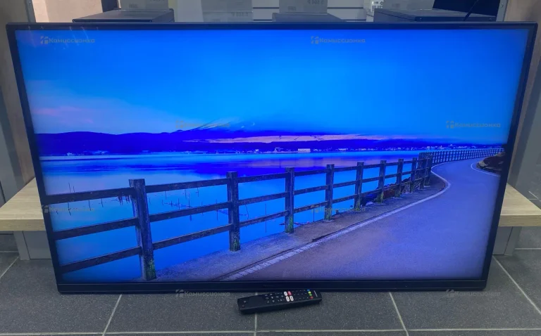 Телевизор Grundig 50GHU 7980