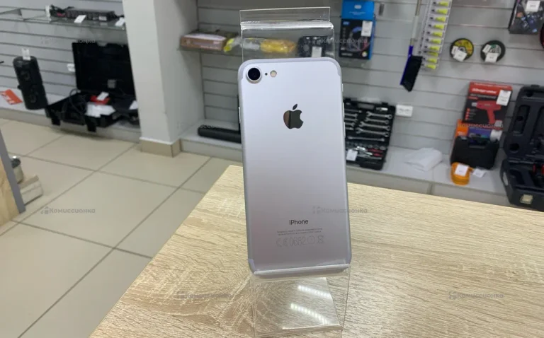 Apple iPhone 7 2/32 ГБ
