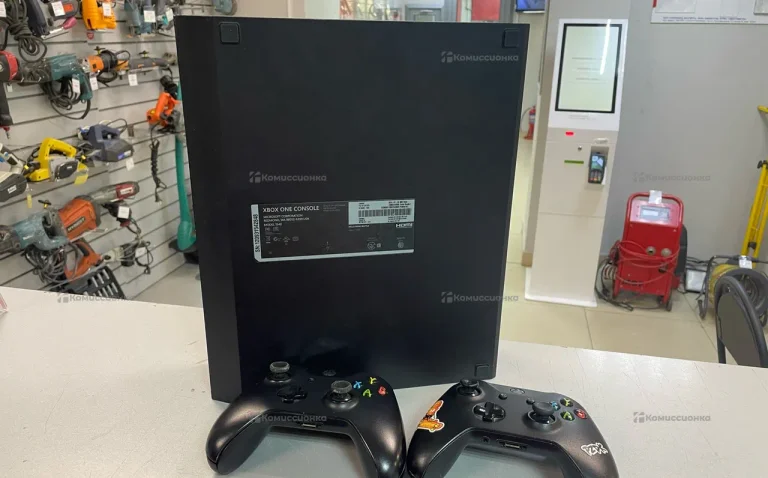 Приставка Игровая приставка Xbox One Console Model