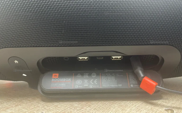 Колонка  JBL Boombox 1