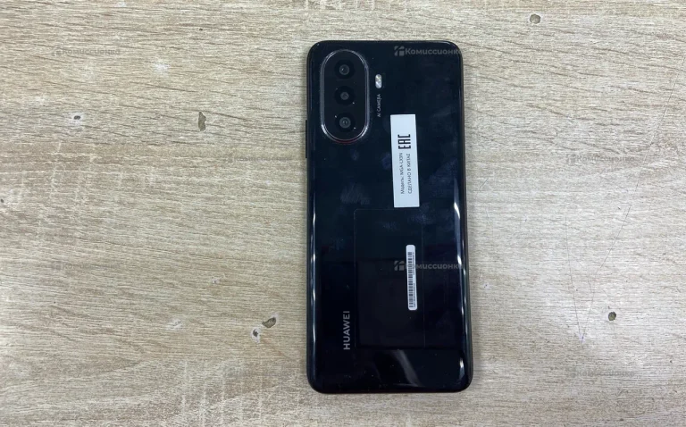 Huawei nova Y70 4/64 ГБ