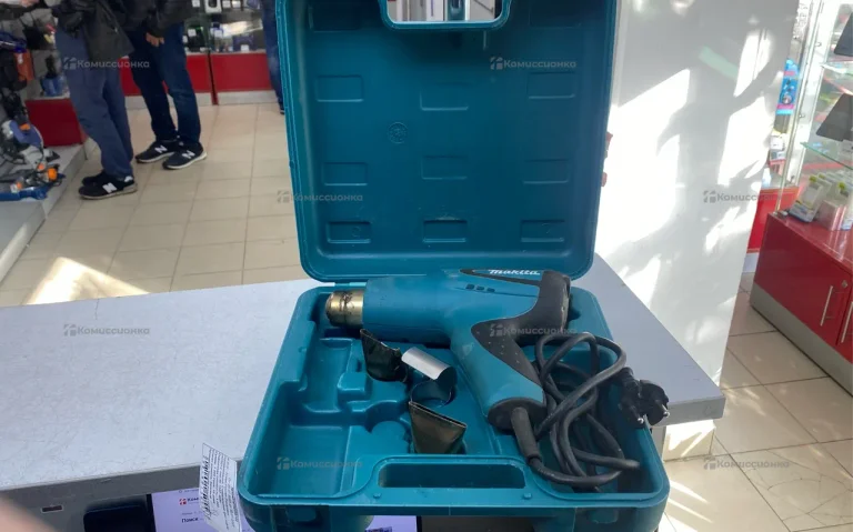 Строительный фен makita HG5012