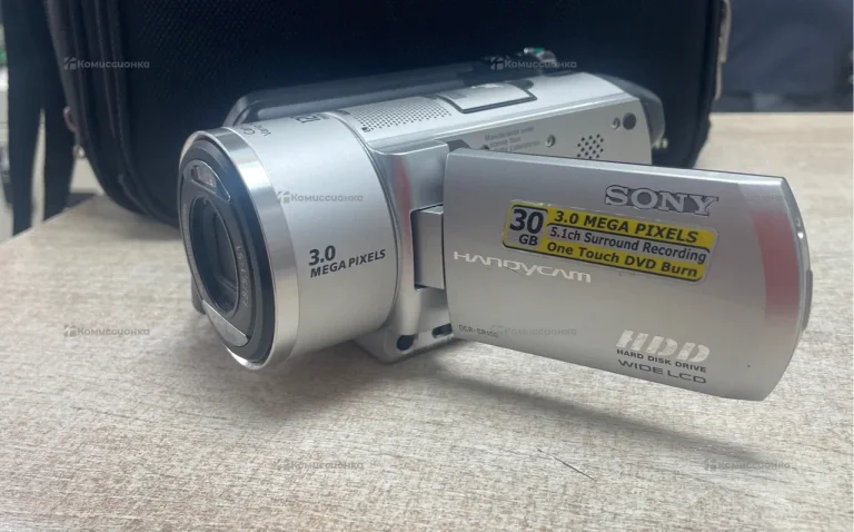 Видеокамера  SONY DCR-SR100E