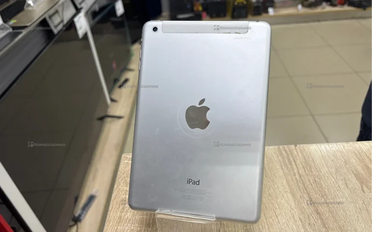 Планшет  Apple iPad mini 32Gb