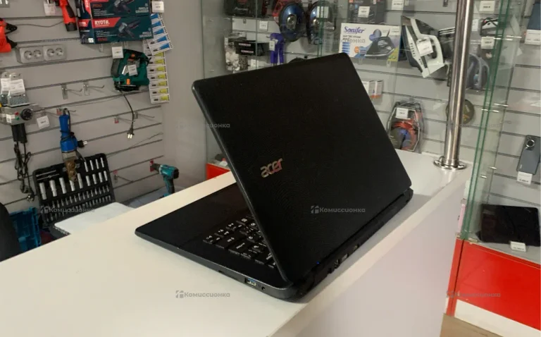 Ноутбук Acer ES1-311
