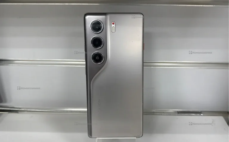 Tecno Camon 40 12/256 ГБ