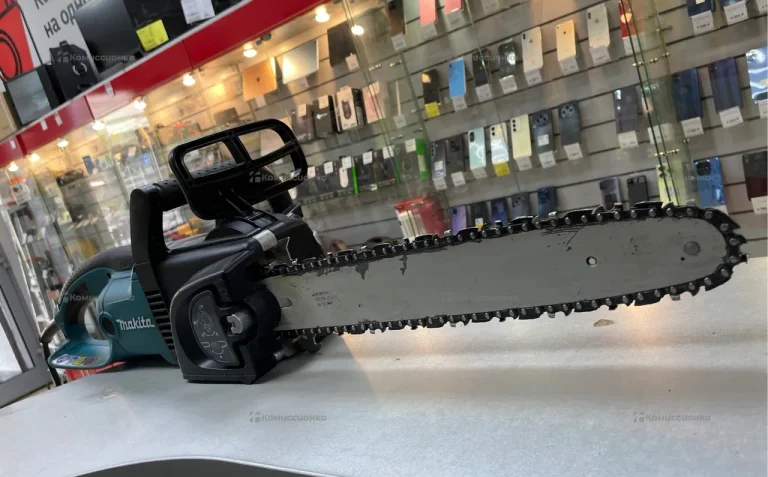 Цепная пила makita UC3530A