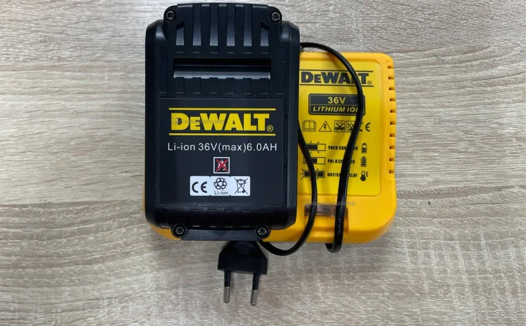 Dewalt Дрель Шуруповерт ( Реплика )