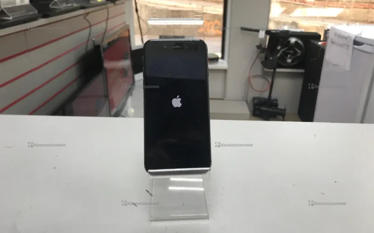Apple IPhone 8 64Gb