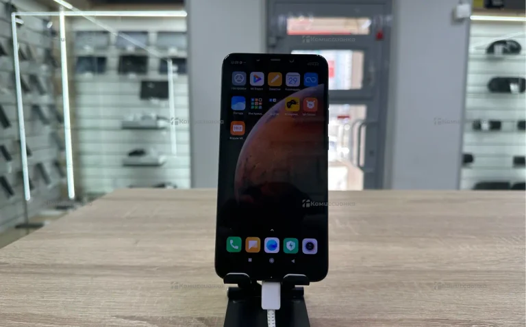 Xiaomi Pocophone F1 6/128 ГБ