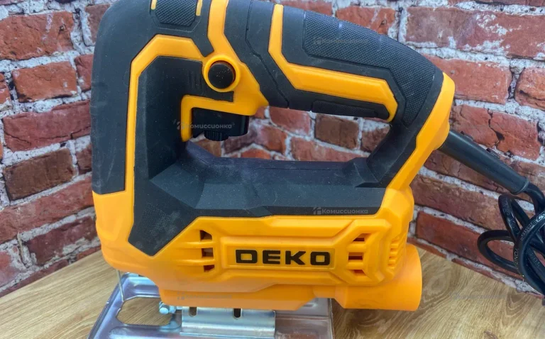 Это. Лобзик Deko DKJS650.