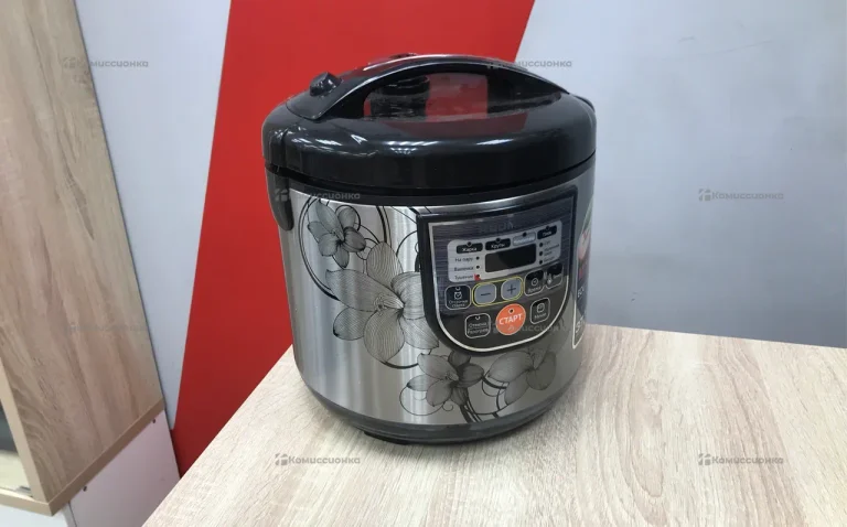 Мультиварка Redmond rcm m211