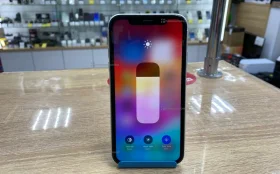 Apple iPhone XR 3/128 ГБ