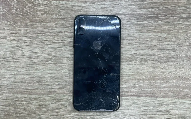 Apple iPhone X 3/64 ГБ